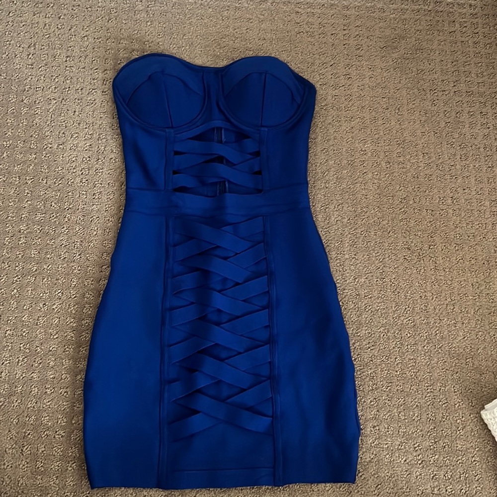 Bebe bodycon dress with cutout